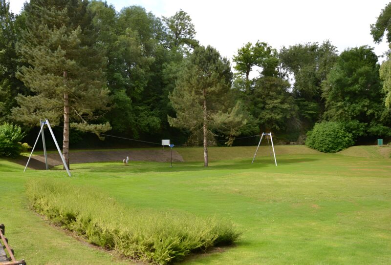 Tyrolienne enfants Le monde Miniature Clécy