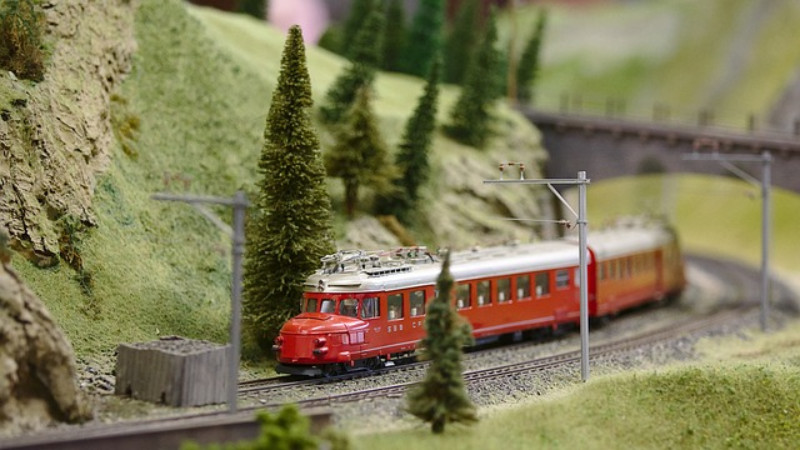 model-train