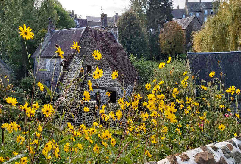 la-carneille-en-histoire-2 800