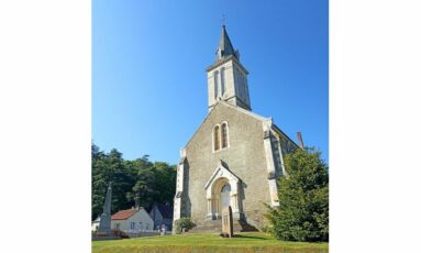 Spectacle de rue et marché artisanal local
